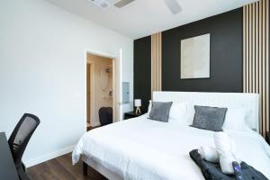 1BR Escape-w Parking, Near Riverwalk & Conv Ctr