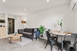 Auckland Peninsula Stunner