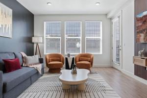 Stylish 2BR w Parking, Near Temple Sq & Delta Ctr