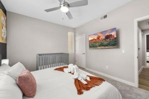 Relaxing 2BR - Scottsdale, Pet-friendly, Sunrise Peak