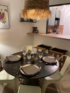 Appartements Au coeur de ste Max, la Terracota 4 pers avec parking : photos des chambres