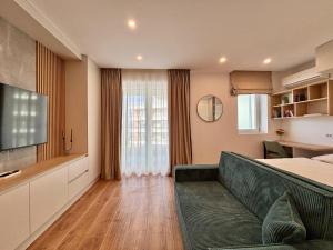 Studio No 208 Lebada Lake Residence