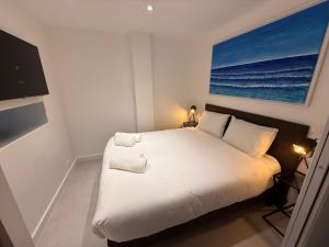 Cannes Croisette Miramar escape