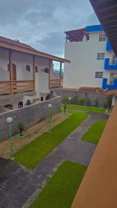 Casa Condomínio Ubatuba com churrasqueira privativa