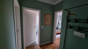 Design Apartment, Klimaanlage, eigener Parkplatz, NETFLIX, DominosPizza, Wallbox