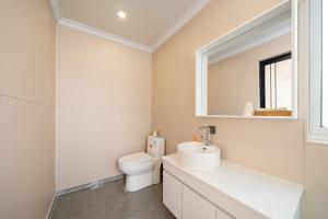 上海云庐民宿 Free shuttle bus service from PuDong Airport and Disneyland is available