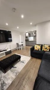 Modern 2 Bedroom Apartment - Swanscombe