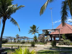 Kitnet pé na areia Peruibe
