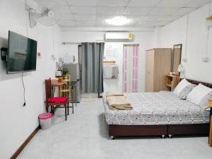 Sweet Rooms WATCHARAPHOL