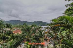 Casa em São Sebastião com piscina praia e conforto