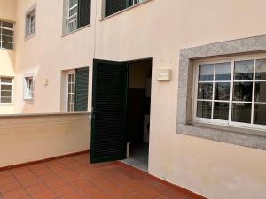 Unique Two-Patios Funchal Apartment with garage