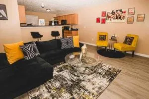 A Cozy Stay-The Decatur Way-Spacious ATL Townhome - Leslie Estates