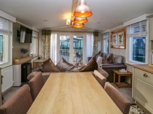 Lily Rose Lodge