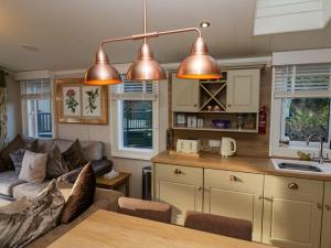 Lily Rose Lodge