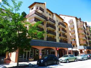 Studio Centre avec Parking et Wifi à Brides-les-Bains - FR-1-512-237
