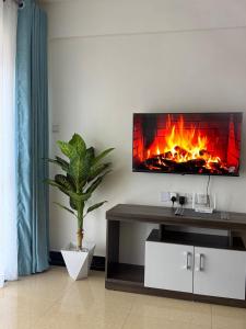 Goldish Mango at Kilimani Yaya