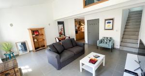 AC - Hypercenter - Luxury & Light