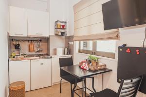 Tsakalof 10 Veranda by Zeussuites