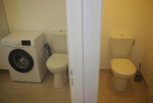 Maisons de vacances Residence A NUCIOLA Les pieds dans l'eau Cervione Hte CORSE : photos des chambres