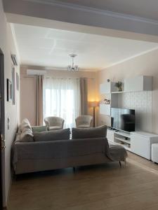 Sarsed Home, Sarande