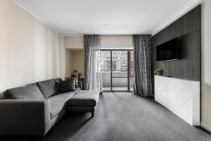 Modern Nomads Spacious Central Urban Living with Pool and Balcony