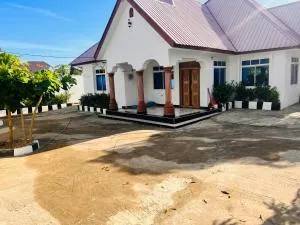 Kae House - Banda Kuu