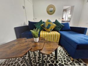 Lovely 2 Bed Heathrow and parking