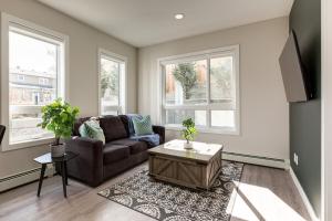 Free Heated Parking, Close to DT, Pet Friendly