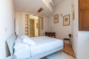 Manara 29 - FromHometoRome