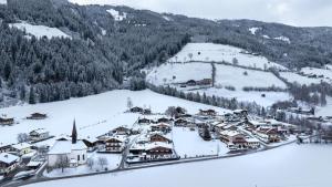 Haus Eckhausl Family