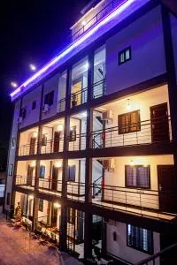 Royal Hillside Apartments and Hotels - Simbok