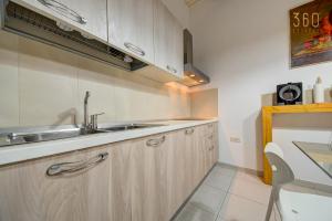 Cozy 3rd-Floor Valletta Apartment by the Seafront by 360 Estates