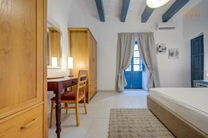 Cozy 3rd-Floor Valletta Apartment by the Seafront by 360 Estates