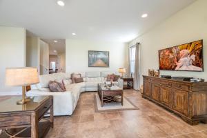 Lovely Home With Theme Rooms, Game Room With Waterpark & Resort Access Resort Access At Encore Resort- 7705By