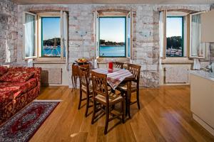 Residence PORTA ANTICA Centro Storico 