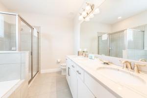 Vibrant Home With Private Pool, Pool Table Near Disney With Waterpark & Resort Access At Encore Resort - 7707Gr