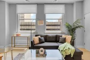 2BR Near BOK Center - Gym, Lounge, Balcony, Pet OK - Tulsa