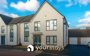 Hasting's House by YourStays - 3 Bedroom House in Stoke-on-Trent - ترينثام