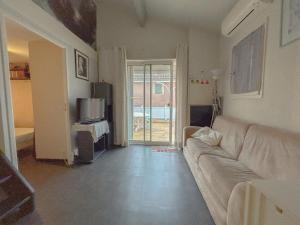 Charmante Maison, Terrasse,parking domaine du pins, piscine