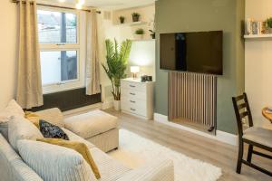 Stunning 1 Bed Luxury London Garden Apartment