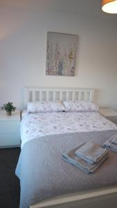 Conveniently Located, 2 Bedroom Modern Apartment