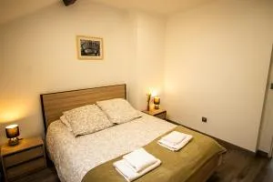 A L'Ombre du Pin - Large T4 Duplex near Disneyland and Paris, 1-7 Guests - Villevaudé