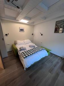 The LODGE, separate apartment in a vila, with floor heating, groundfloor