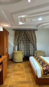 زهرة الحمراء للشقق المخدومه