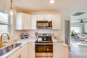 Less Than 3 Mi to Dtwn Modern Cottage in Greenville!