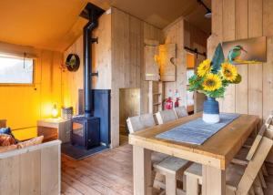 The Kingfisher Safari Tent - pets welcome