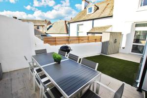 Quayside- In The Harbour Bowl