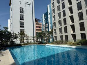 Regal 40 Srinakarin Apartment