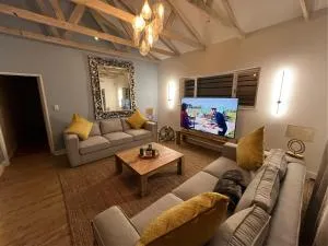 Penzance Estate Beautiful Valley View - Far Forest