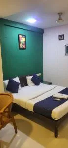 Hotel Isher International - Modāsa